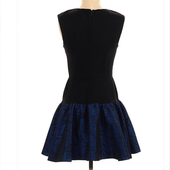 𝅺ERIN Fetherston B&B Sleeveless Dress Sz 2 - Picture 2 of 3